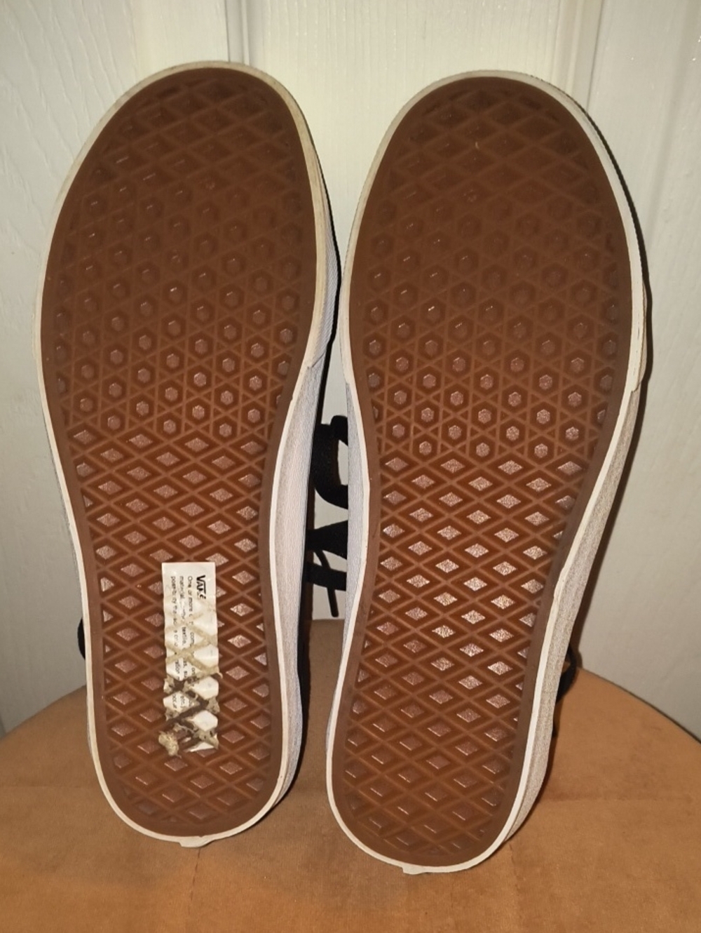Vans Old Skool Houndstooth Embossed Black Suede Sneakers Size 8 Women's - Picture 7 of 8